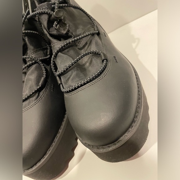 UGG Boots Size 6 Women’s (Like New) - Picture 7 of 16